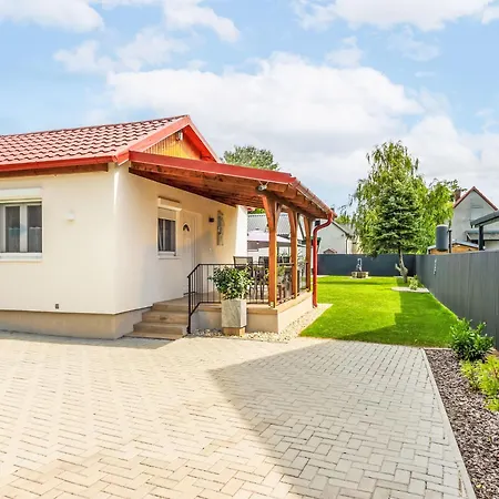 Mediana By Interhome Case de vacanță