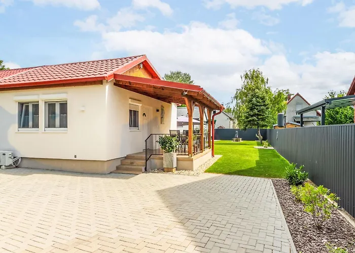 Mediana By Interhome Case de vacanță